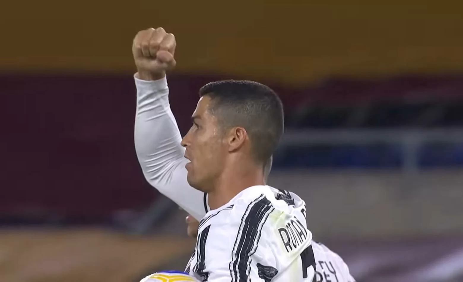 Cristiano Ronaldo carica la squadra: “Puntiamo in alto, fino alla fine!”