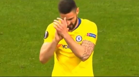 Giroud sarebbe disposto ad approdare a Torino: la situazione