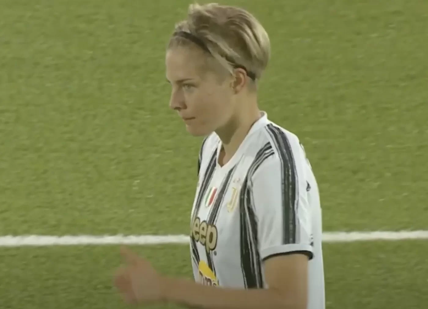 Juventus Women, la svedese Hurtig comunica la dolce attesa della compagna Lisa Lantz: “Siamo incinte!”