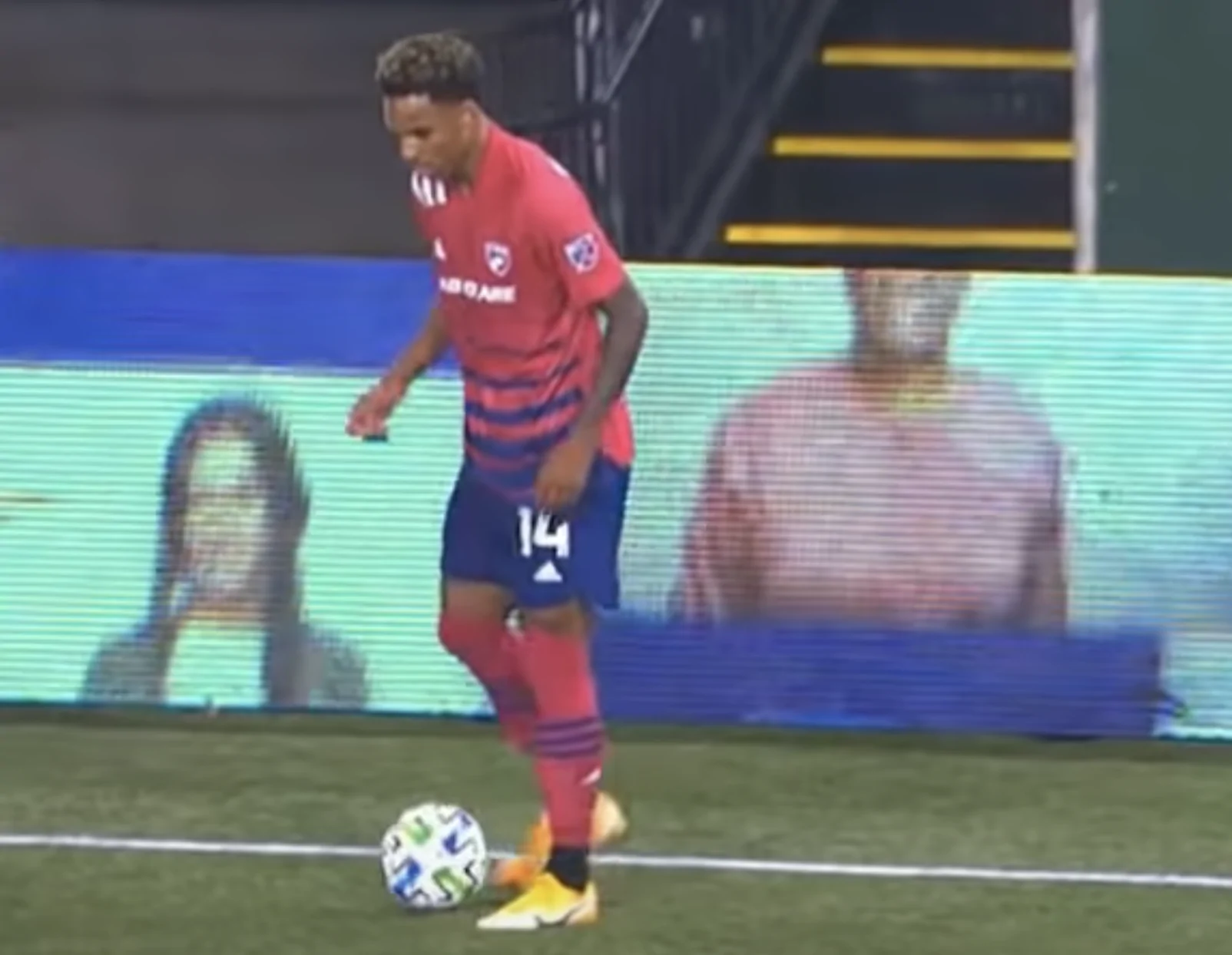 Agresti su Twitter – Juve su Reynolds, c’è l’ok del giocatore