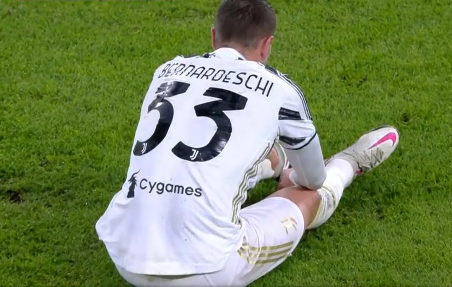 Juventus-Spal, Bernardeschi out per un problema alla caviglia