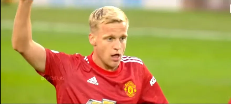 Mirror – La Juventus punta Van de Beek