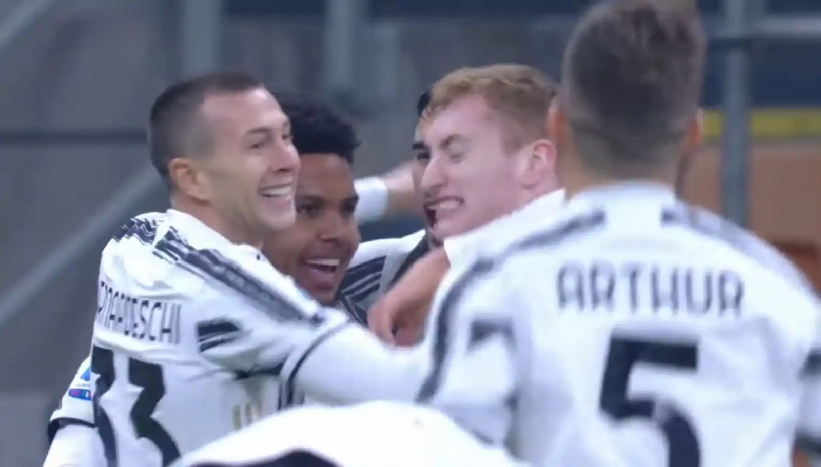 Bernardeschi sceglie Raiola?