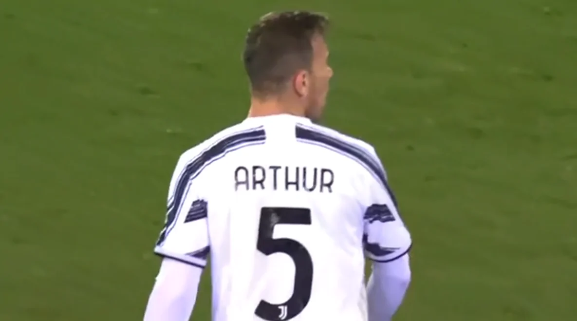 Arthur: “Pirlo mi ha aiutato a crescere. Il campionato è ancora aperto”