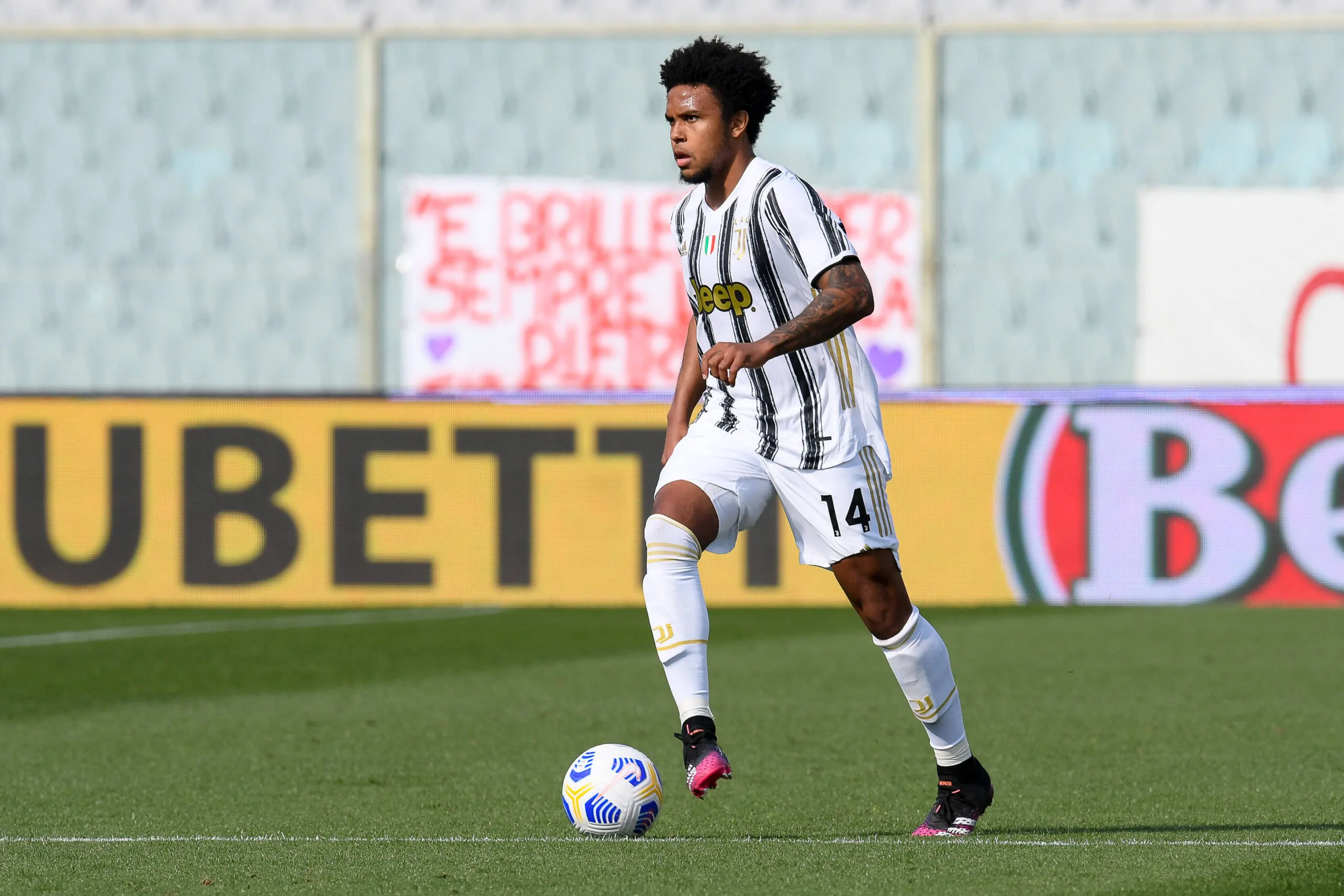 McKennie: “Da quando sono in Italia mi fermano ogni 10 metri. La prima volta che vidi Ronaldo cercai di non comportarmi da fan”