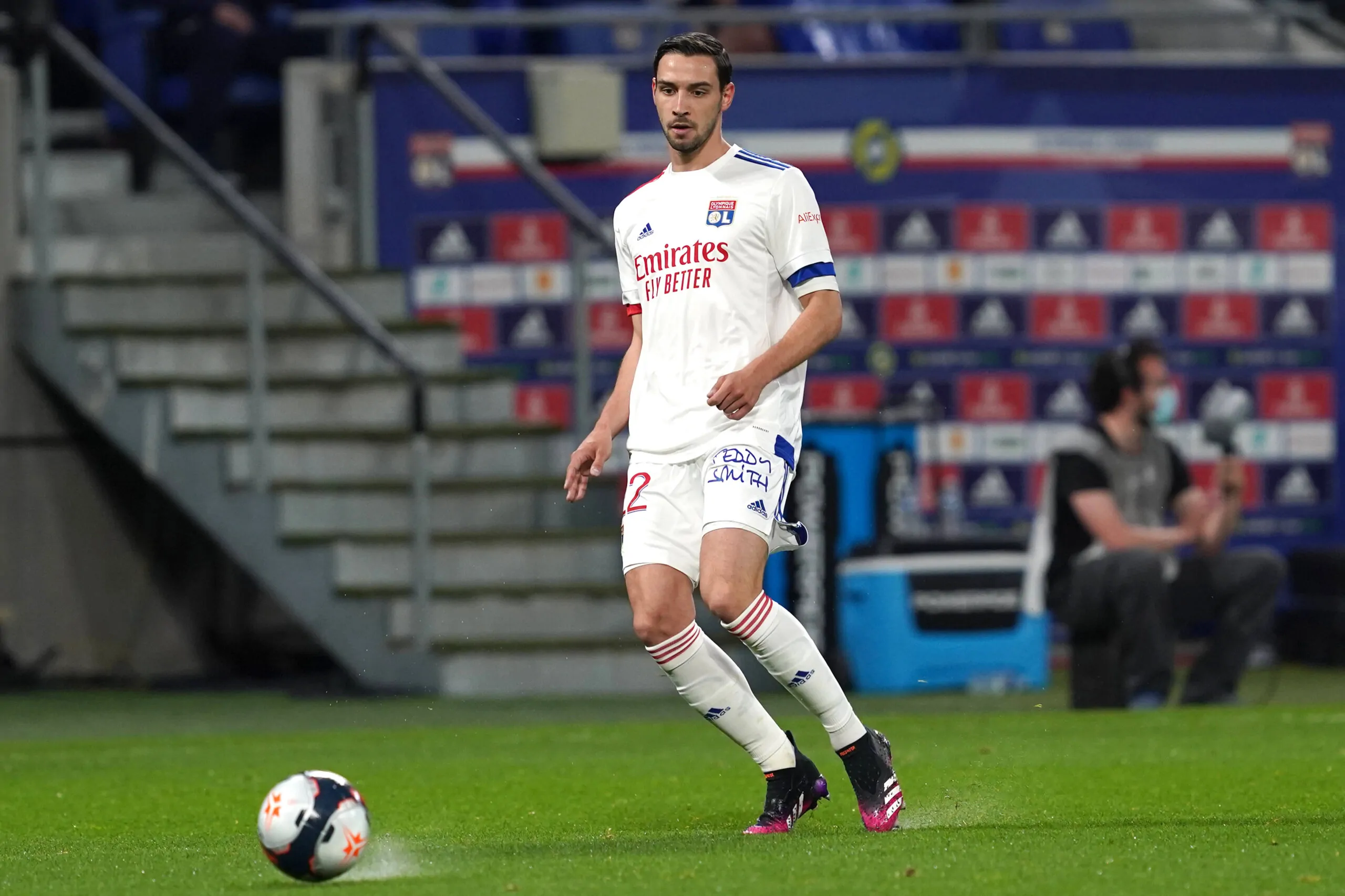 De Sciglio: “Dimenticato dall’Italia, il mio futuro è al Lione o in Premier. Gigi vieni da noi!”