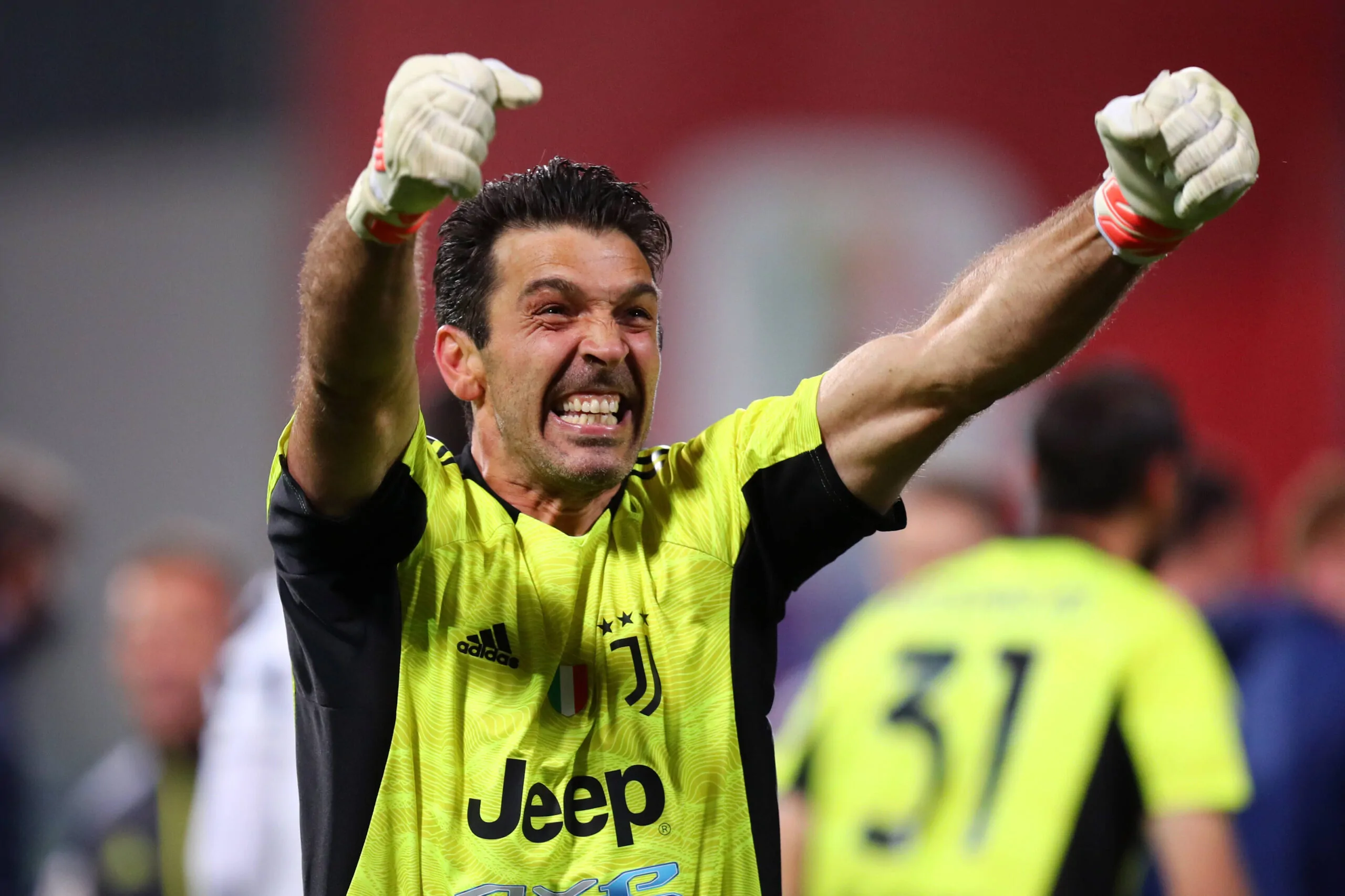Buffon eterno: ancora un rinnovo per l’ex Juve!