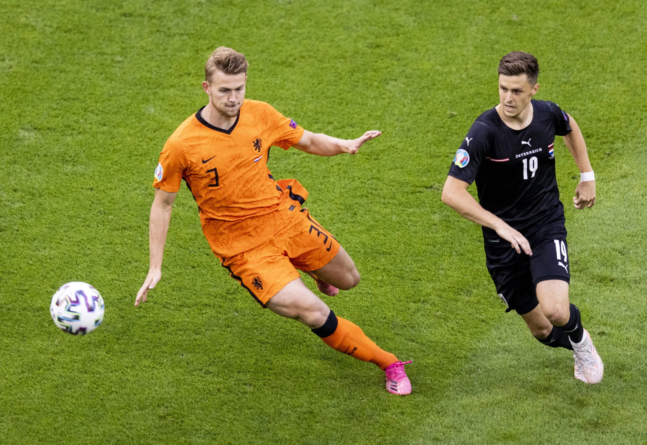 De Ligt, che umiltà: “Quando uno come Van Basten ti critica, devi ascoltarlo e basta”