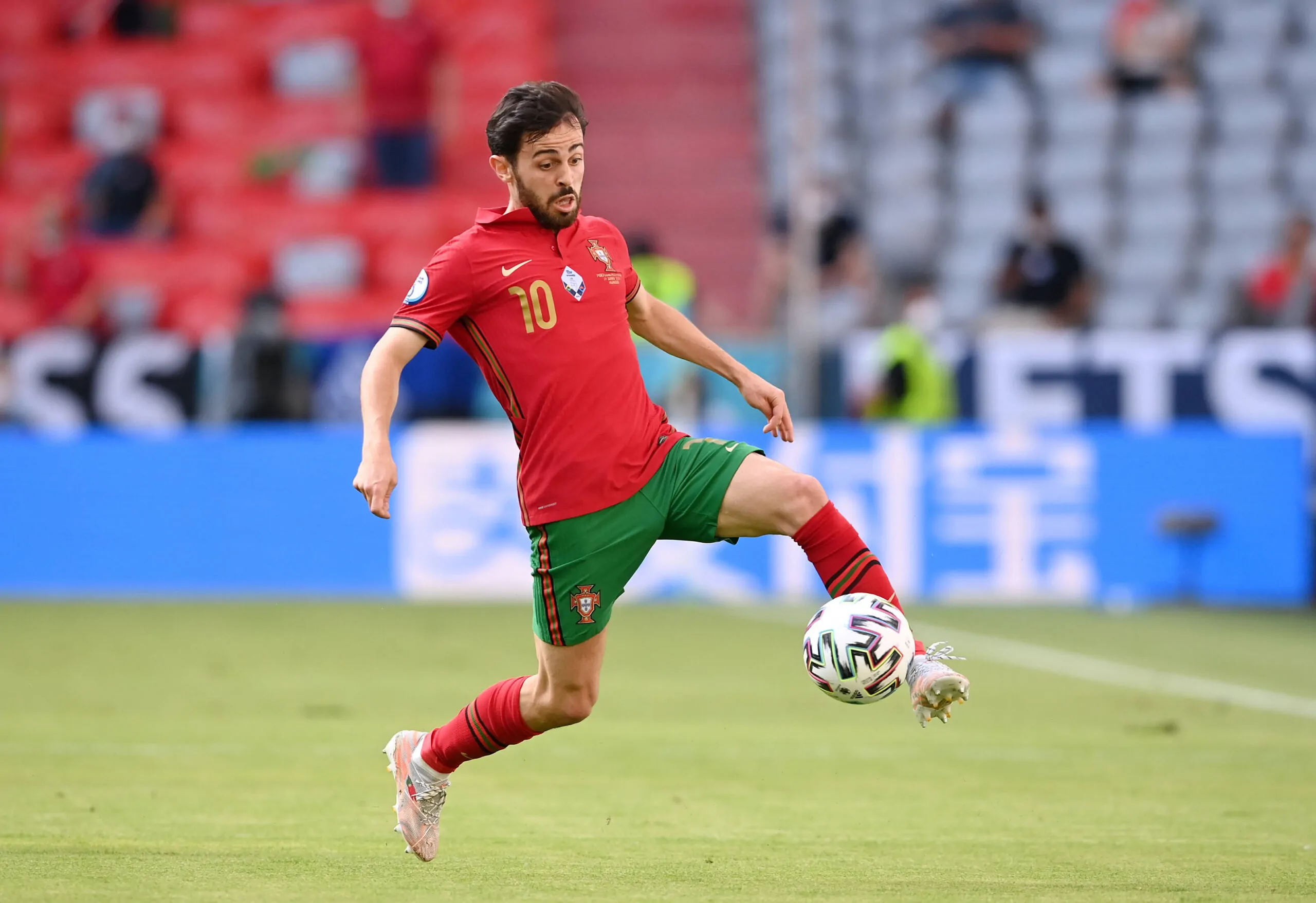 Se parte Dybala occhi puntati su Bernardo Silva