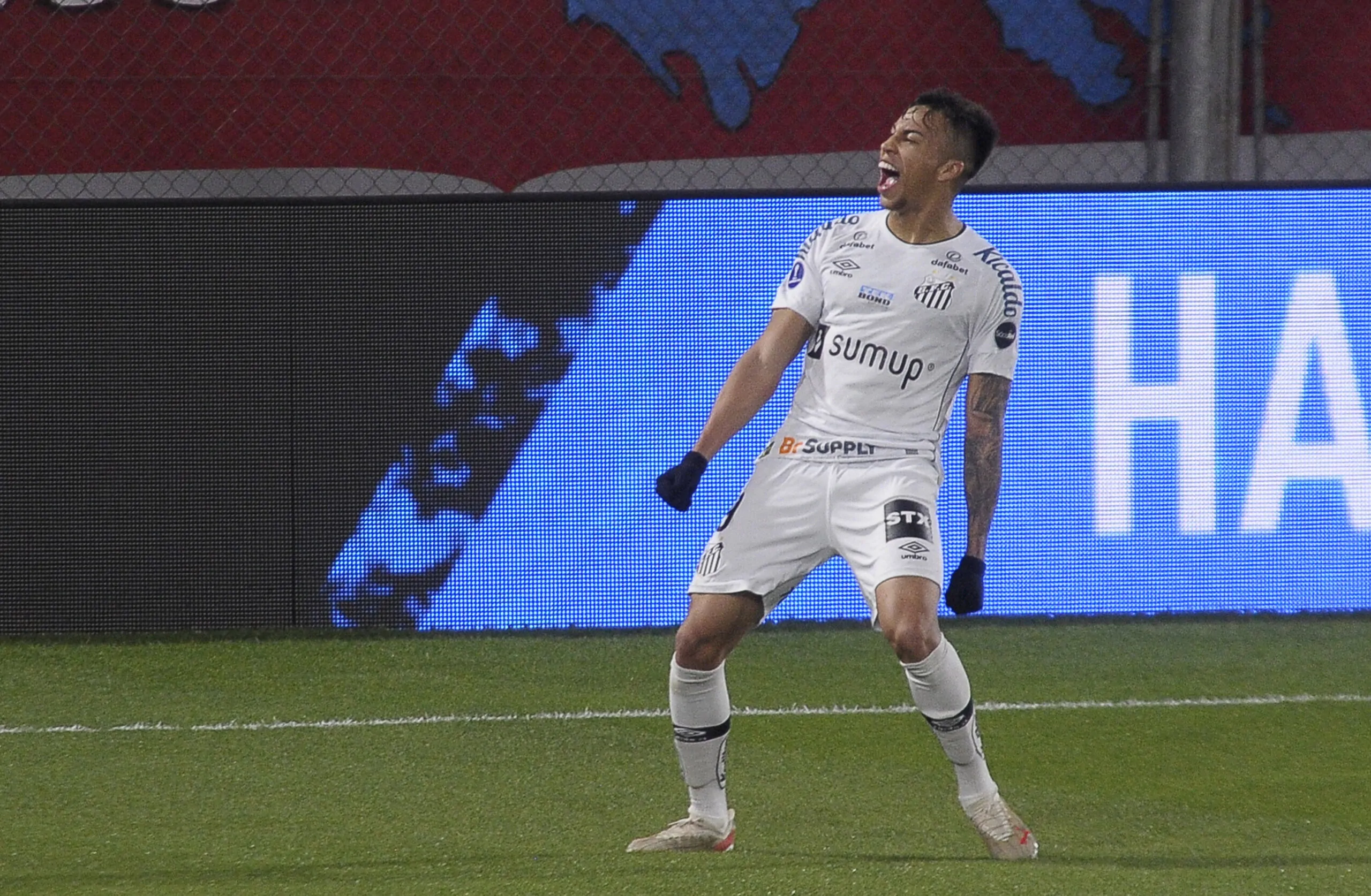 Né Juventus, né Milan: l’offerta per Kaio Jorge arriva dal Portogallo