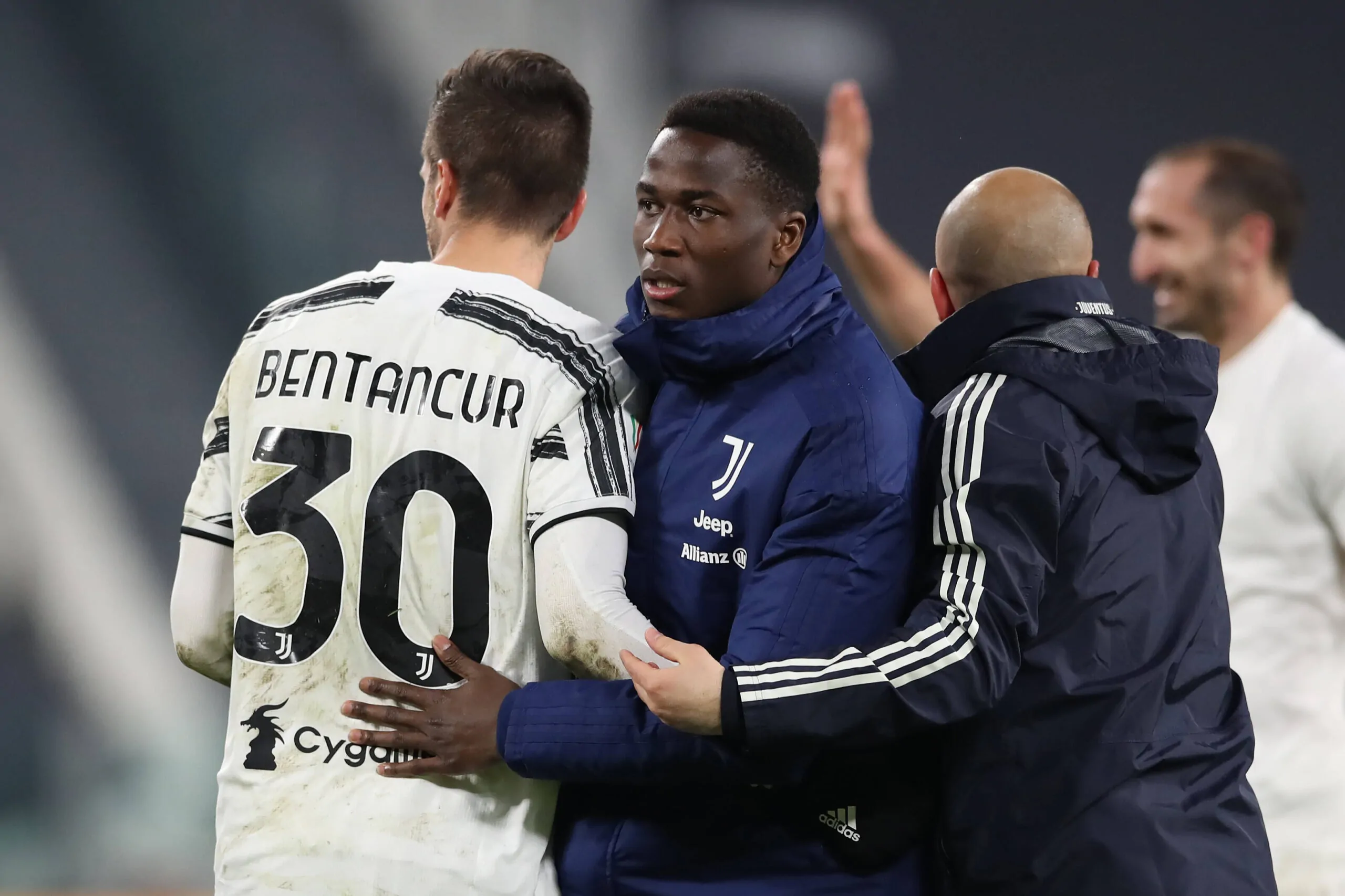 Offerte da Francia e Spagna per Douda Peeters