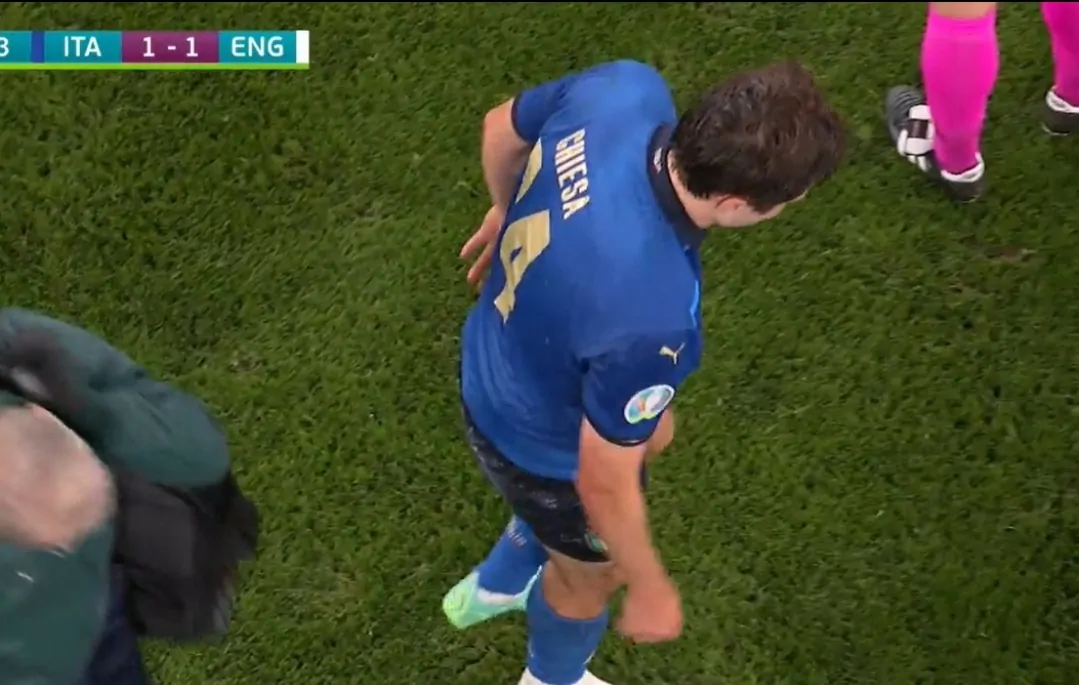 Chiesa non ce la fa per un problema alla caviglia, entra Bernardeschi