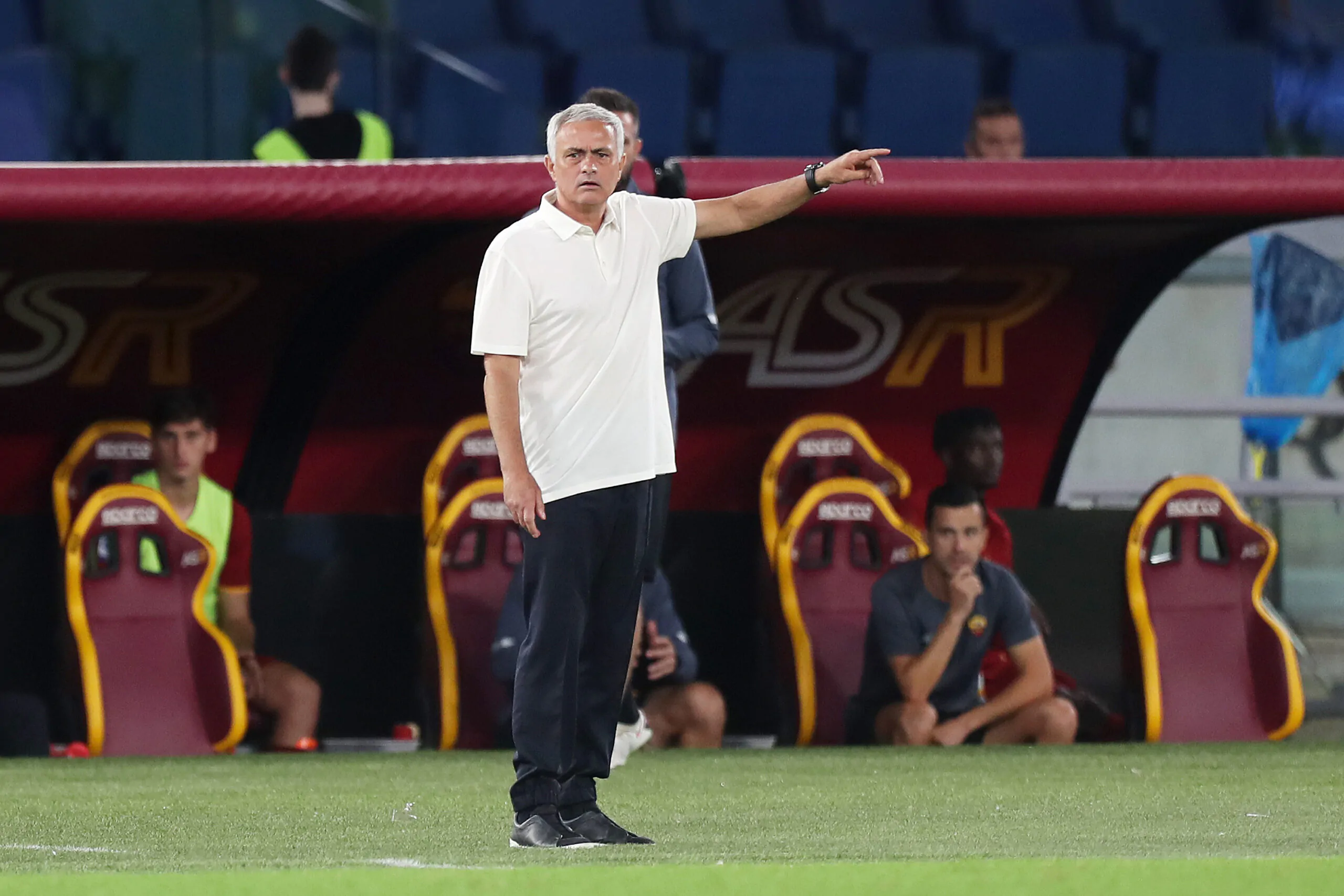 Mourinho ha un nuovo allenatore in seconda: è un ex calciatore di Serie A