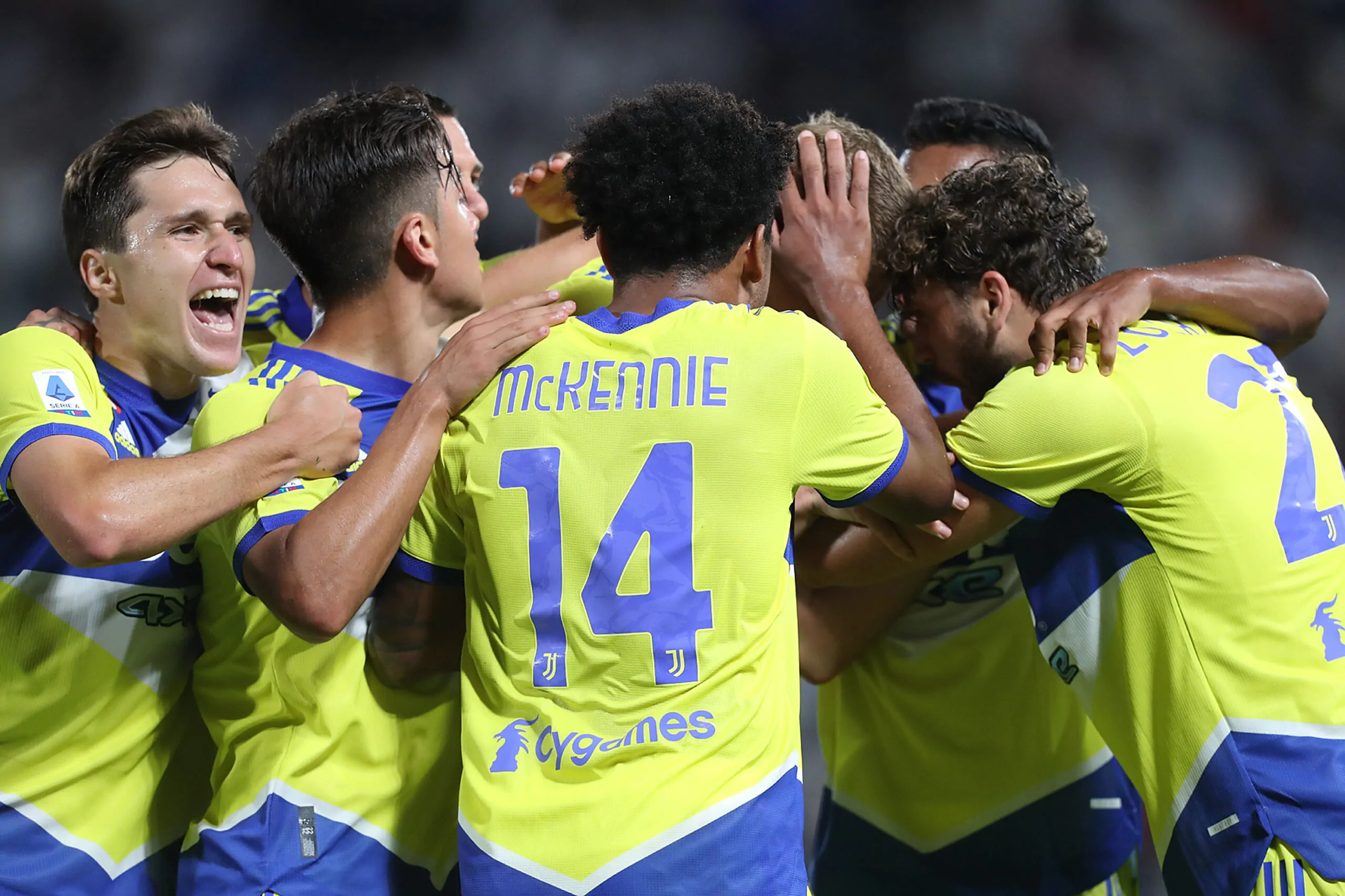 Nuova collezione Juve: Adidas si ispira ad un noto brand francese