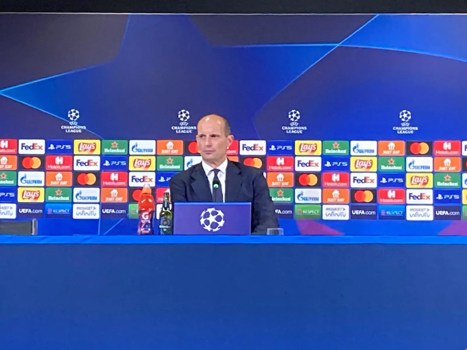 Allegri in conferenza: “Chiesa devastante, Dybala può migliorare. Rigori? Non li guardo più”