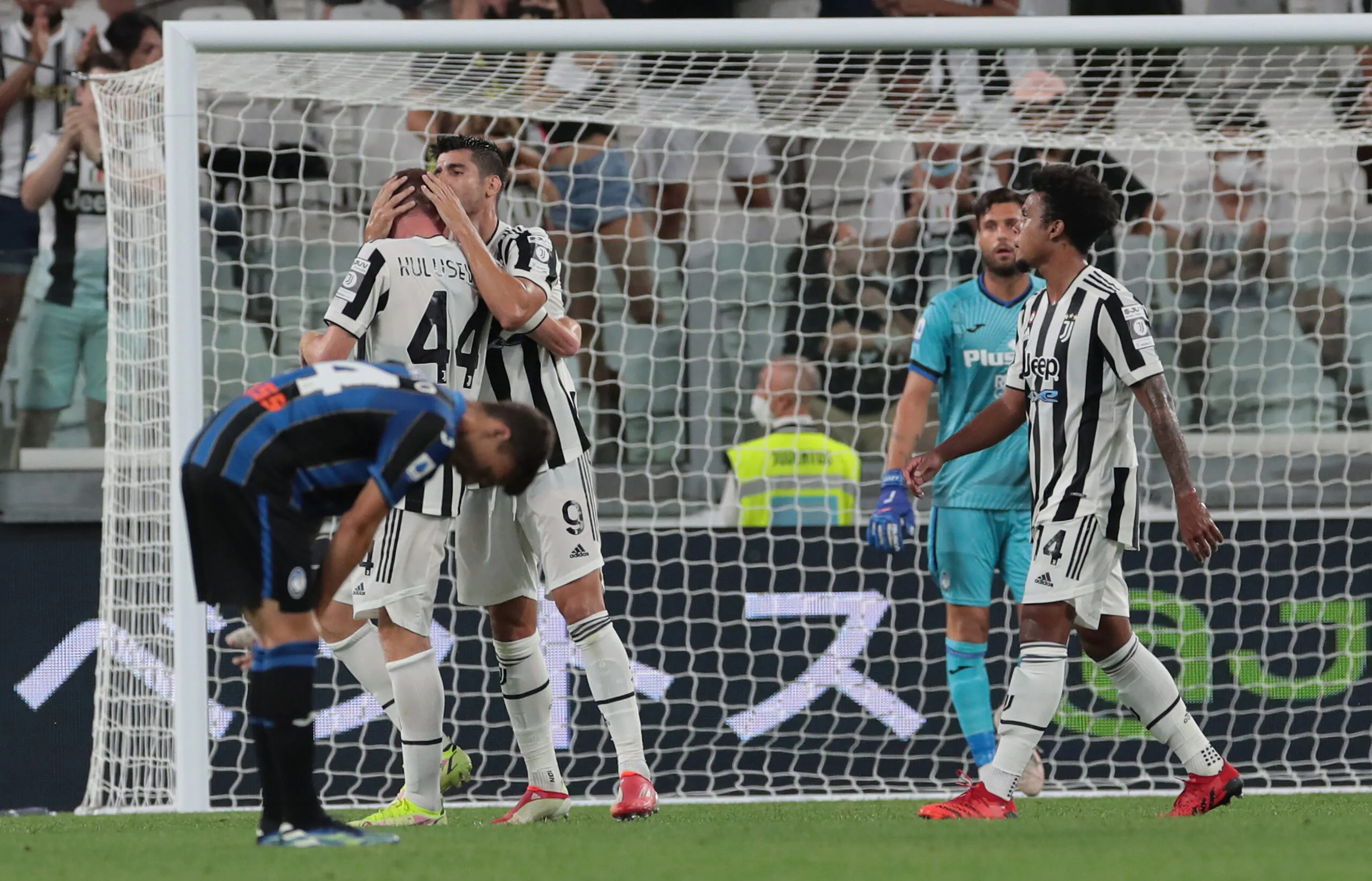 Un bianconero può essere la chiave per arrivare a Vlahovic: il piano della Juventus