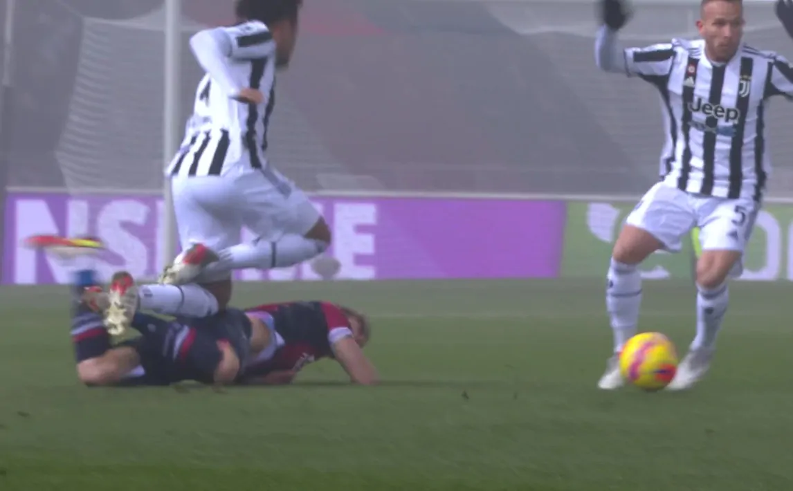 “Fallo netto!”, polemica sui social per il gol di Morata