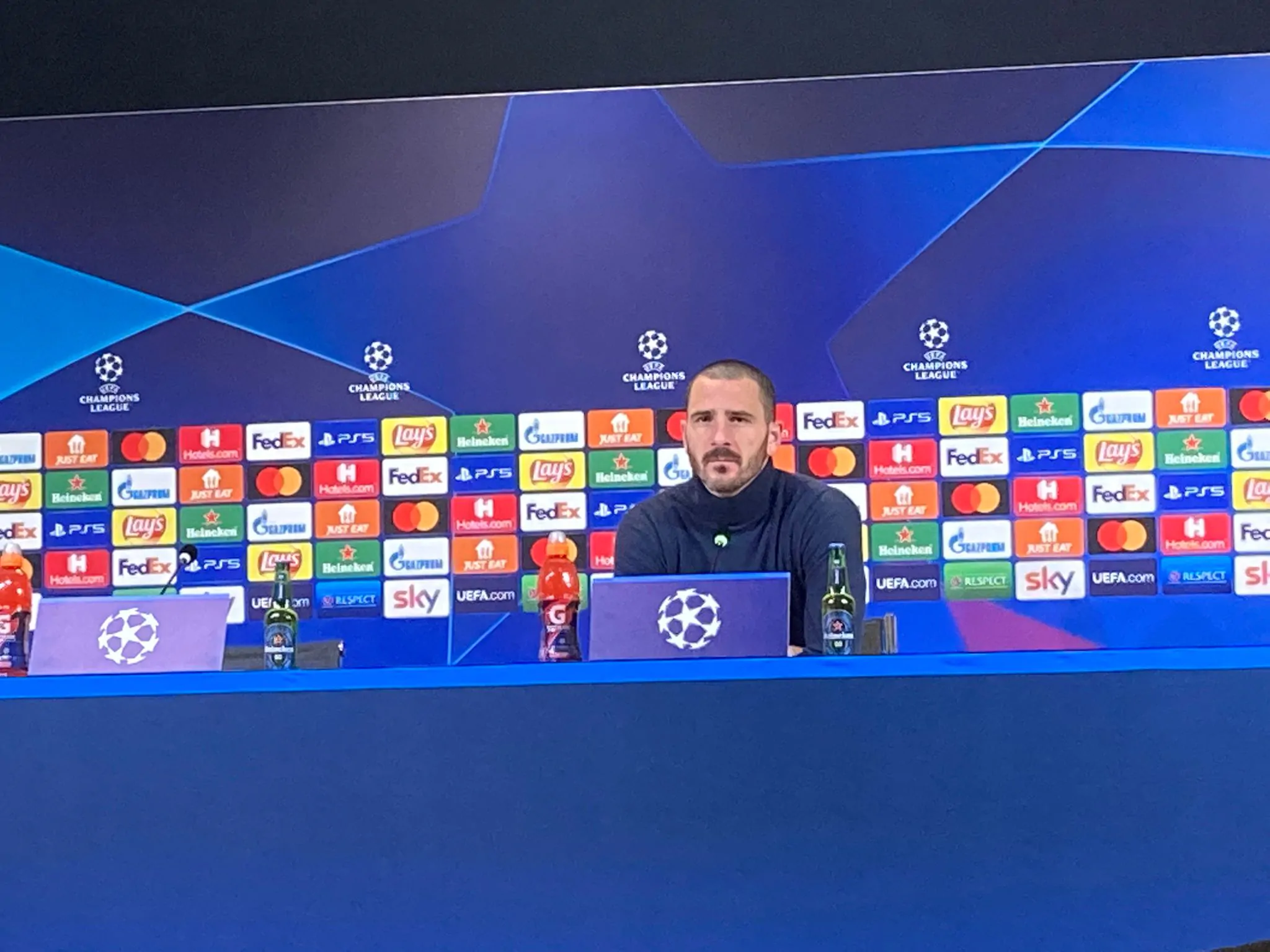 Bonucci in conferenza: “Ecco cosa abbiamo fatto, appena abbiamo saputo del primo posto”