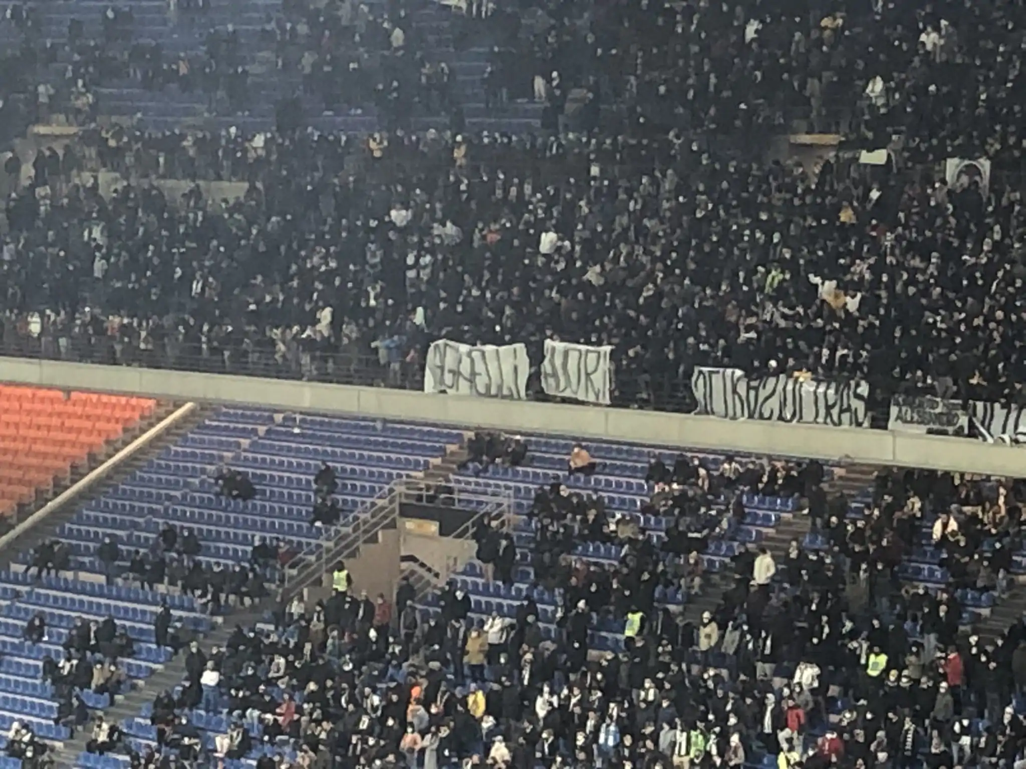 Tifosi contro Agnelli allo stadio: è successo sugli spalti!