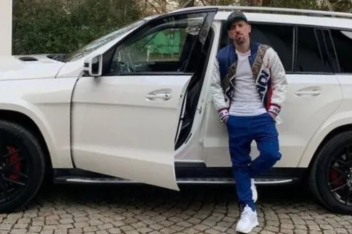 Incidente e auto distrutta per Ribery: trasportato in ospedale