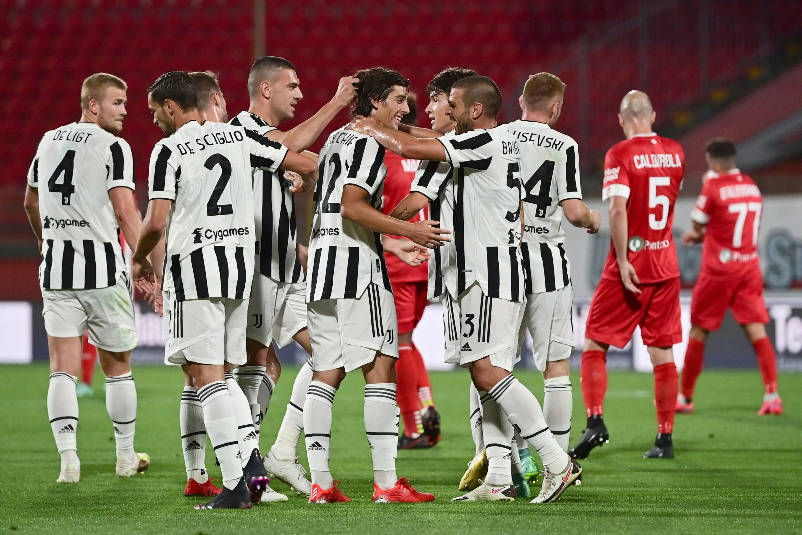 Calciomercato Juventus, è fatta per la cessione del giovane: rimane in Serie A!