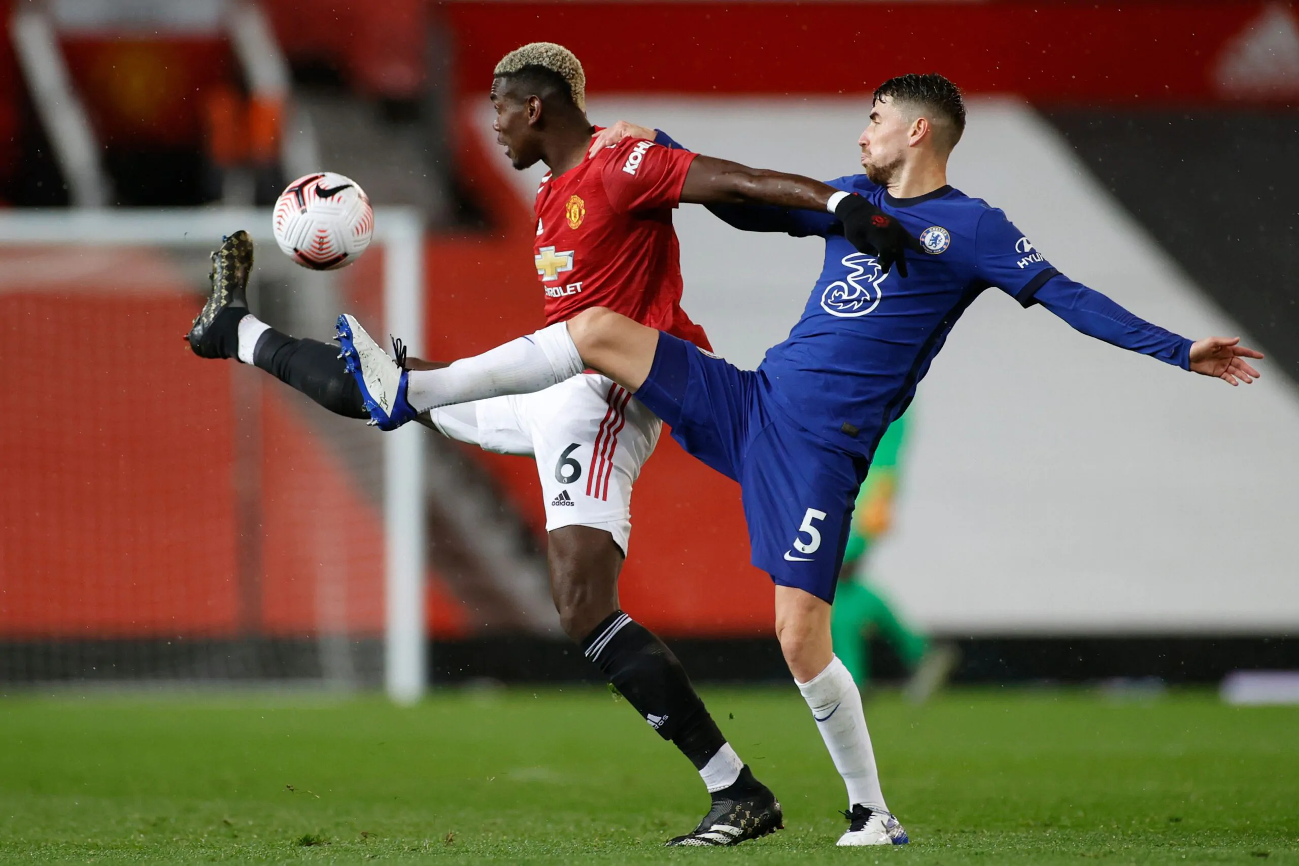 Dalla difesa al centrocampo: Cherubini pronto a rivoluzionare la Juve