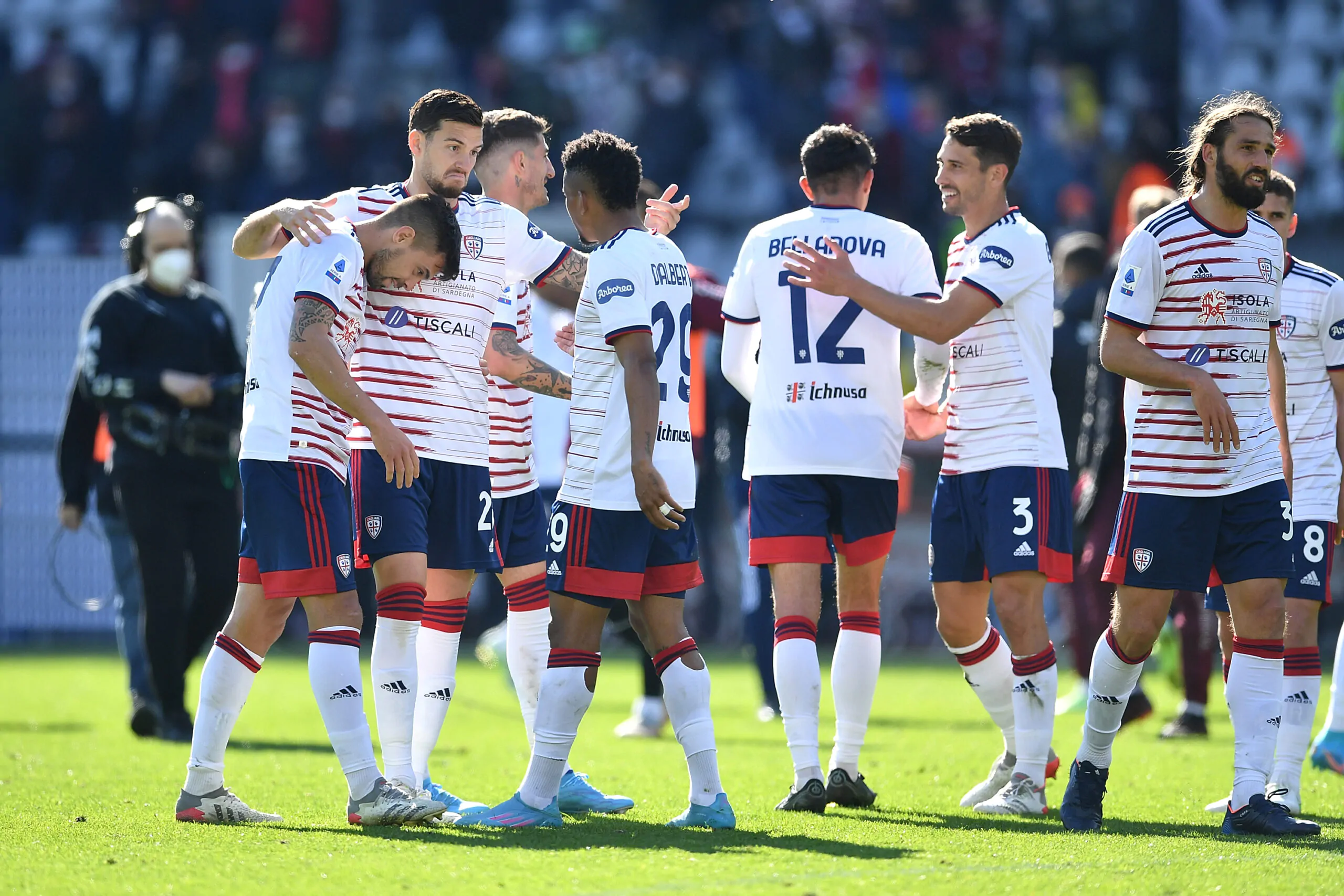 Cagliari in crisi: la decisione del ds in vista della Juventus!