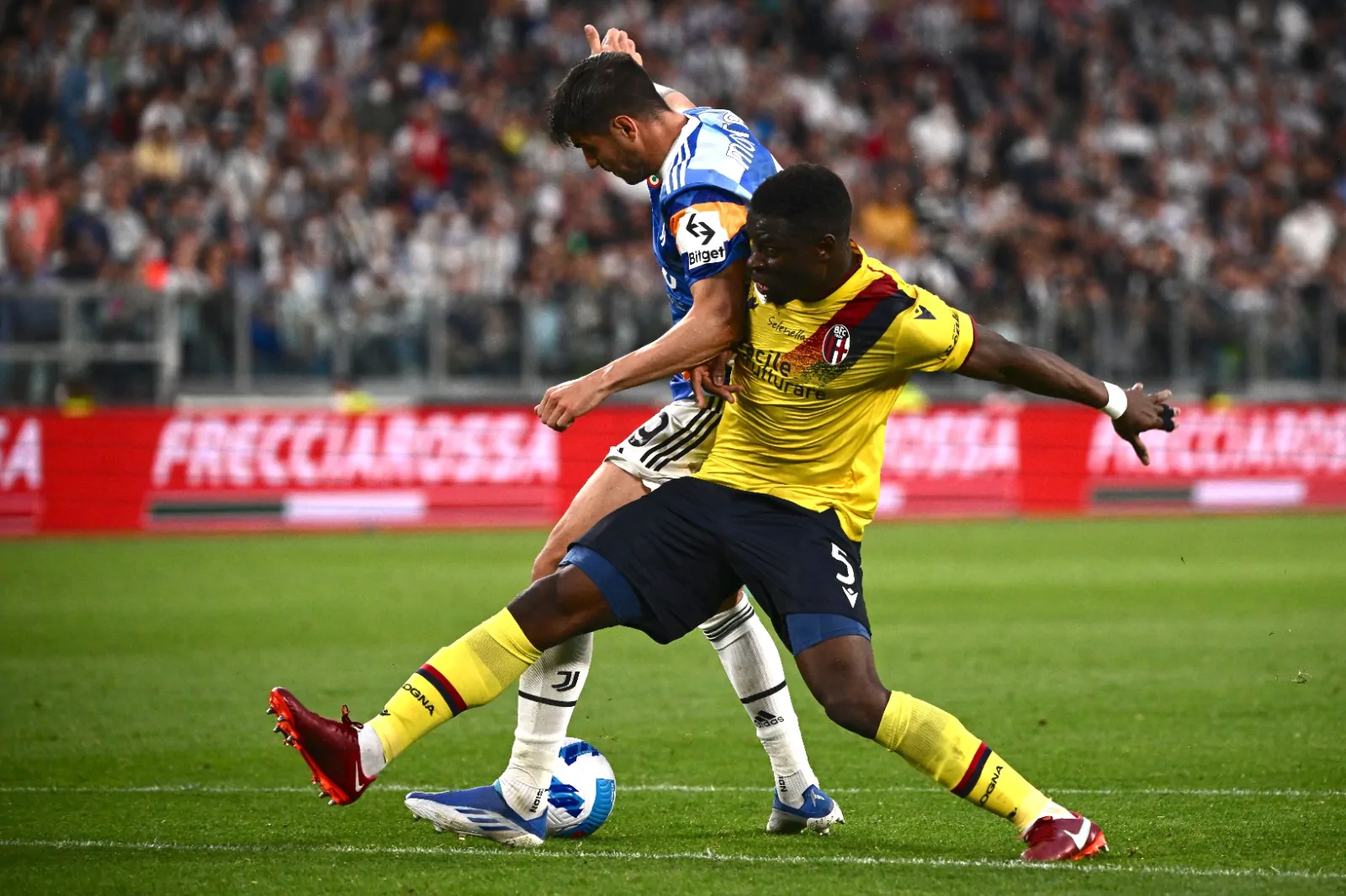 Juve-Bologna, l’ex arbitro svela: “Sacchi ha sbagliato, era rigore!”