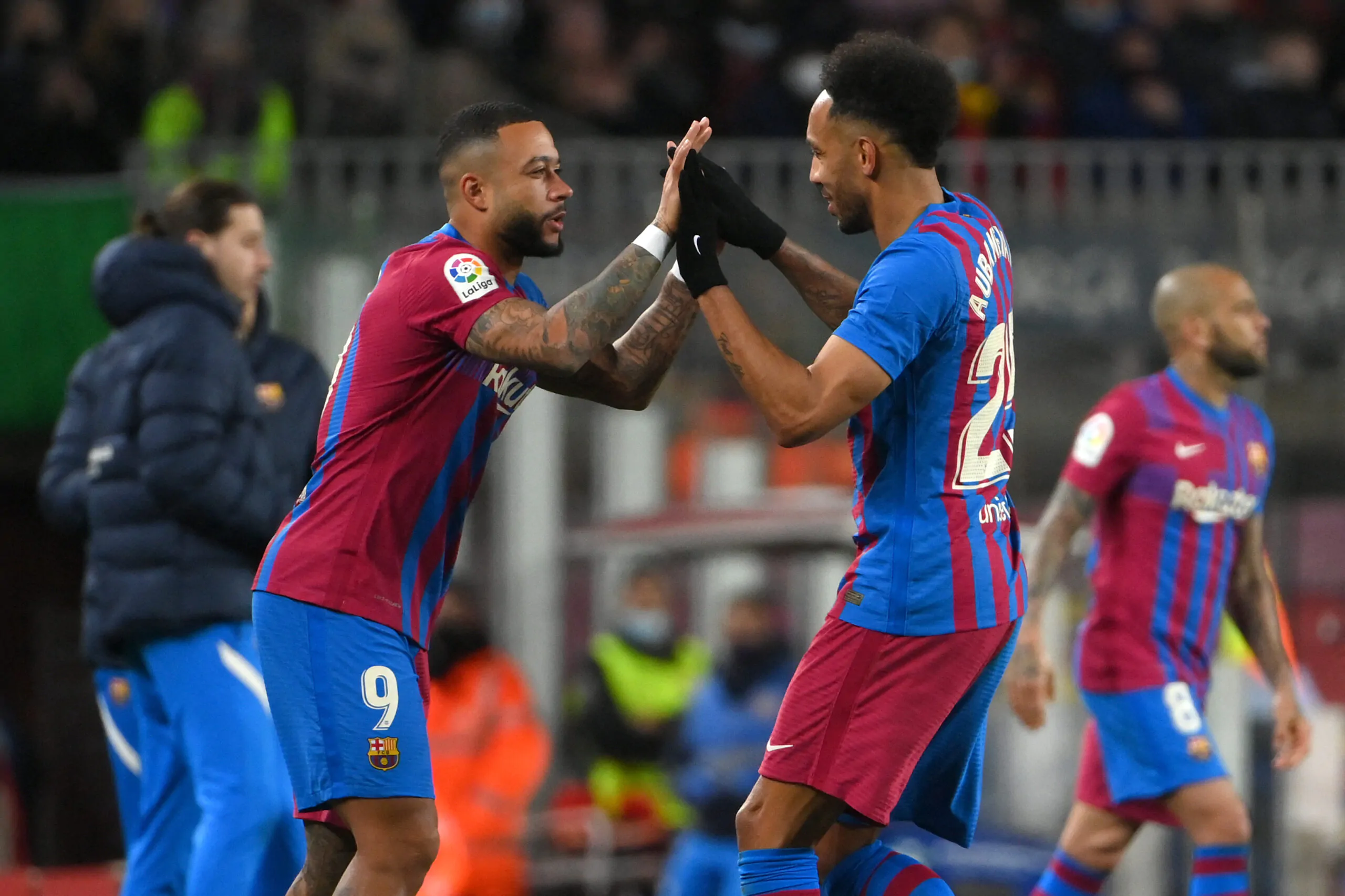 L’attaccante lascerá il Barcellona: sfida di mercato tra la Juve e due italiane