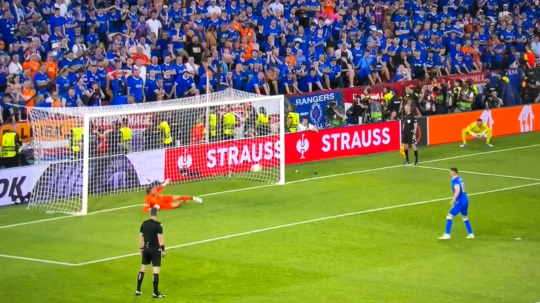 L’Eintracht Francoforte vince l’Europa League: fatale l’errore di Ramsey dal dischetto per i Rangers!