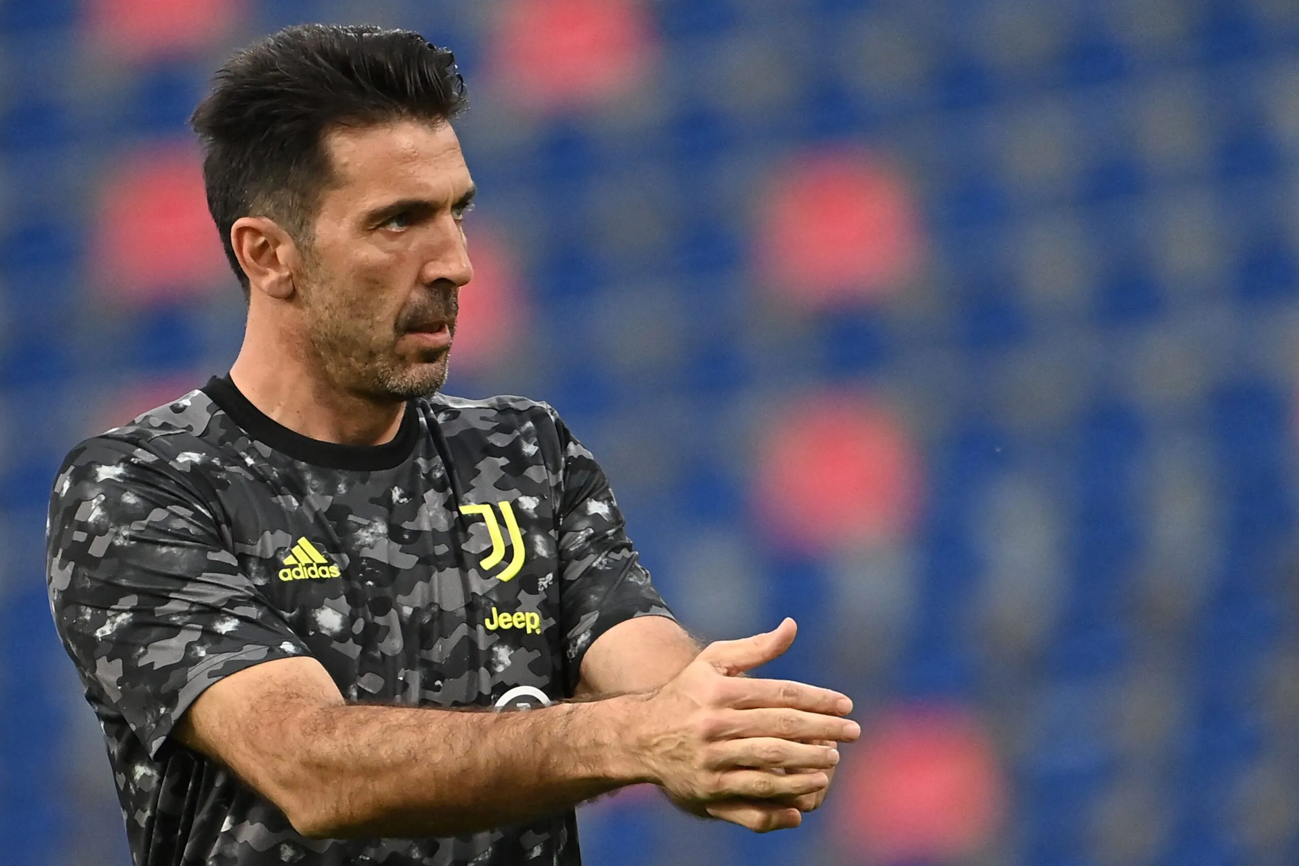 Buffon svela il retroscena: “Avrei voluto smettere nel 2018, poi loro mi hanno convinto a continuare”