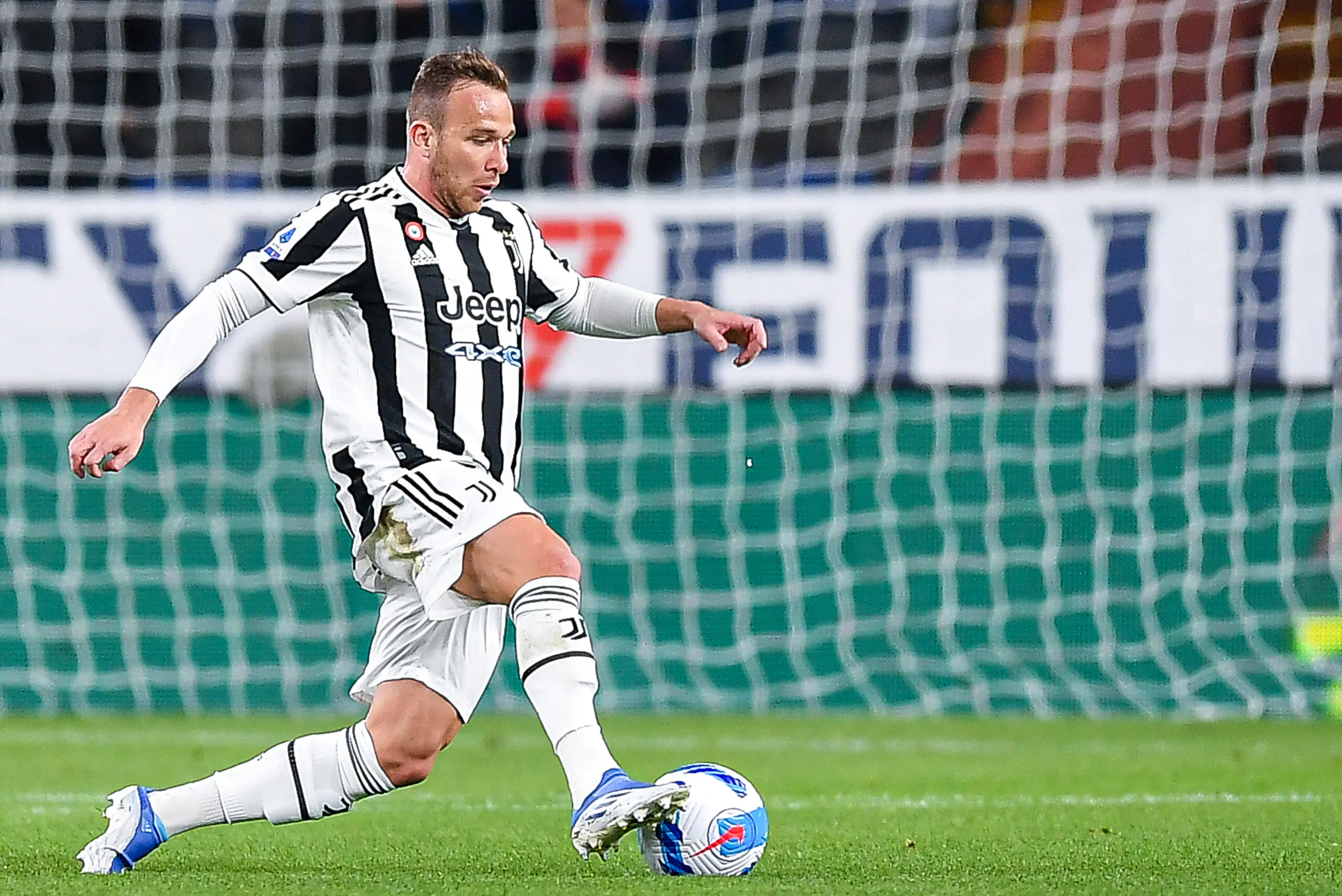 L’agente di Arthur attacca la Juventus: “Non è nell’interesse di nessuno”