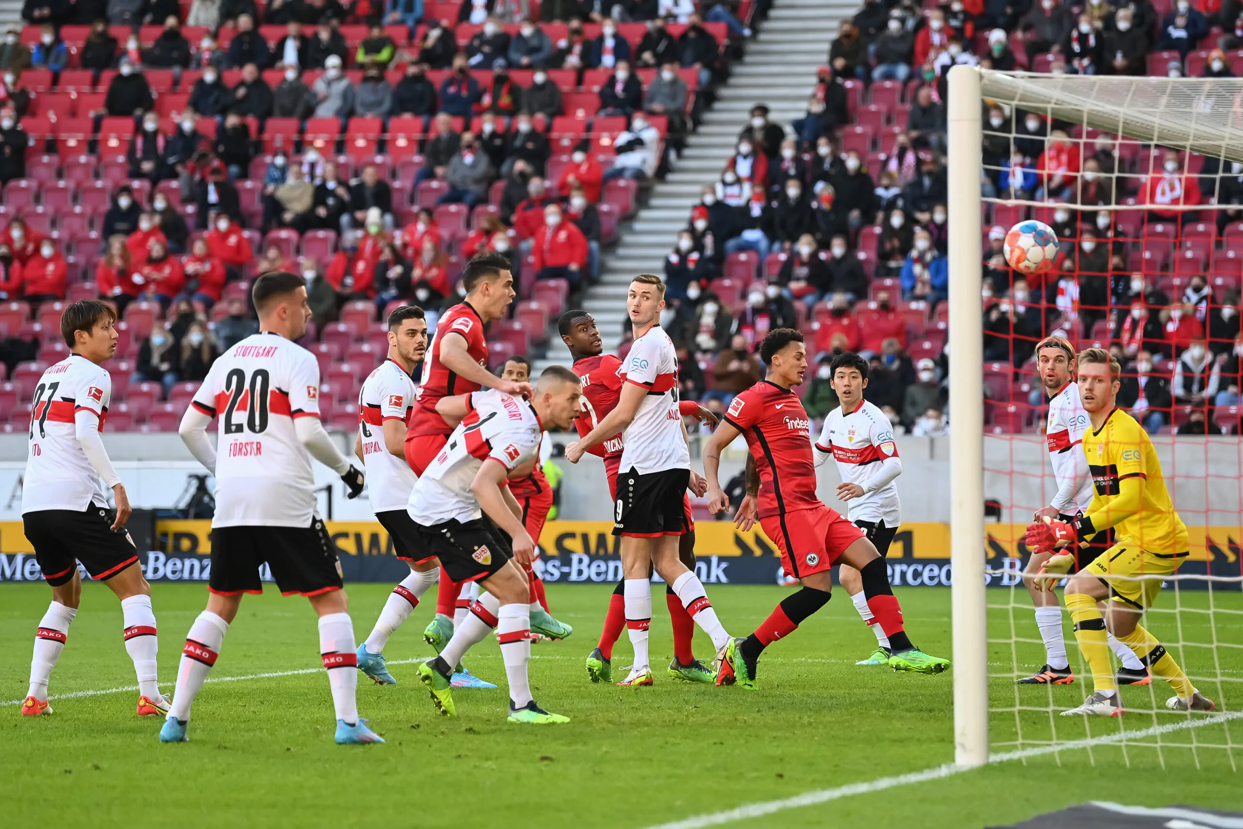 Calciomercato Juventus, nuova idea per la difesa: gioca in Bundesliga!