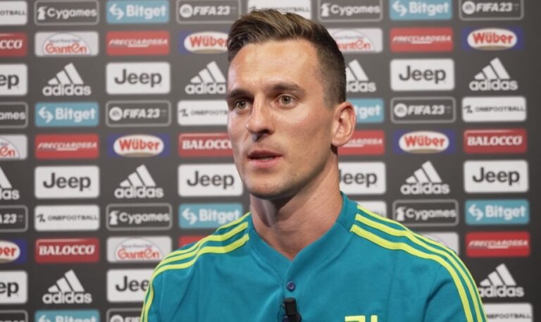 Milik intervistato durante la sua presentazione in bianconero