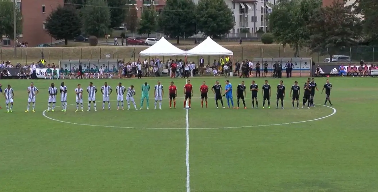 Juventus A – Juventus B, invasione di campo e match terminato: finisce 2 a 0