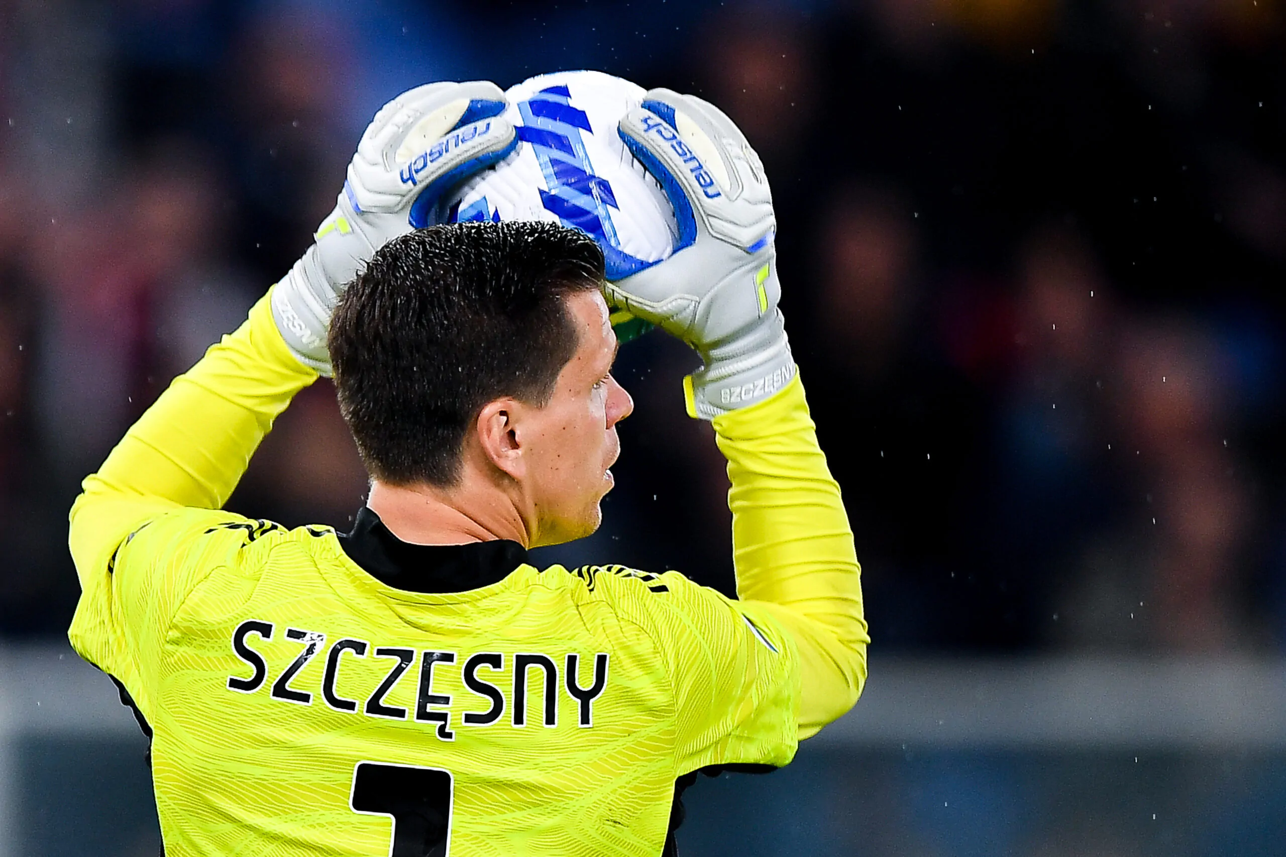 Juve-Spezia, Szczesny lascia il campo in barella: le condizioni!