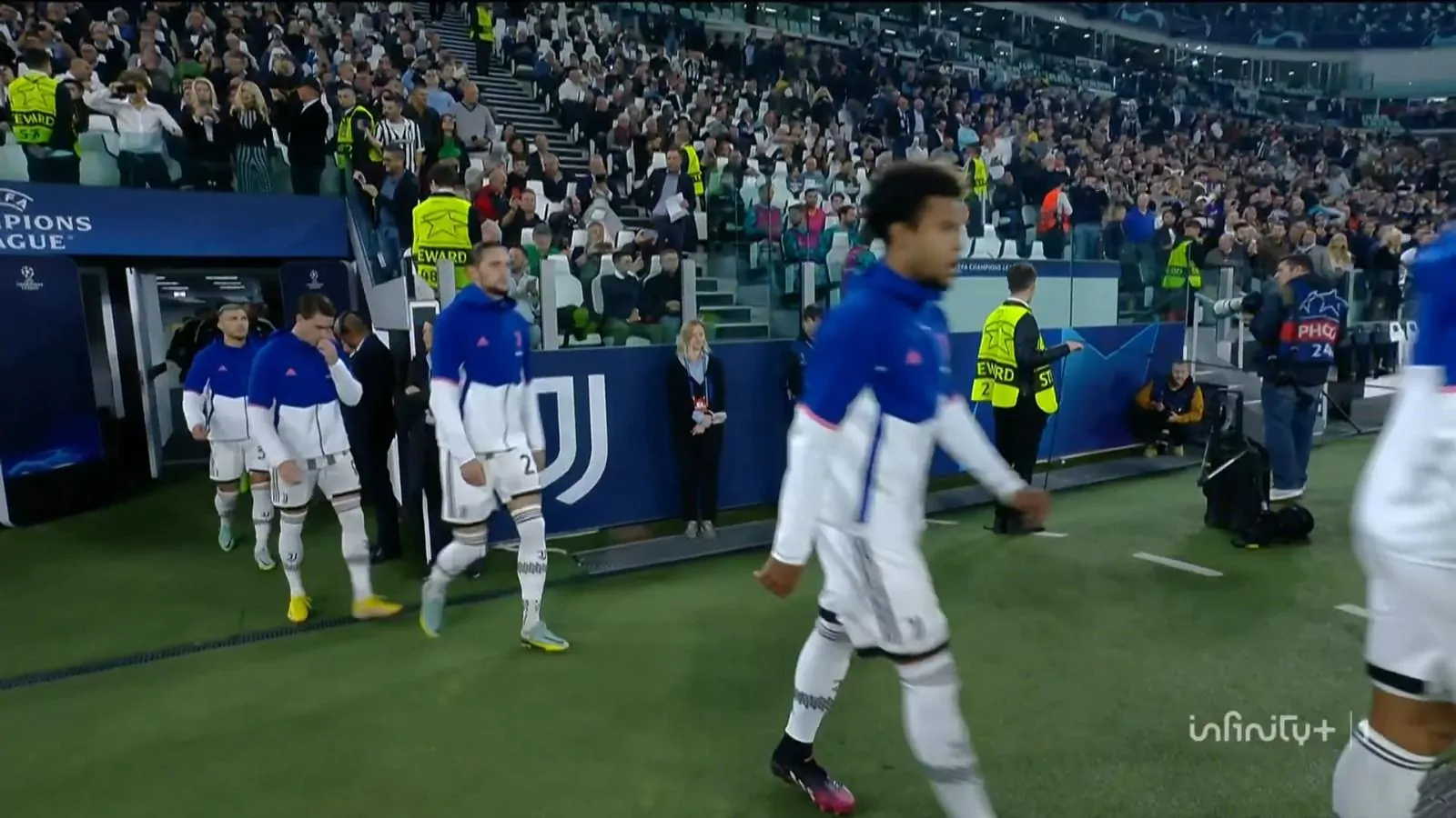 Juve-Maccabi, infortunio per il difensore bianconero: sostituito a fine primo tempo!