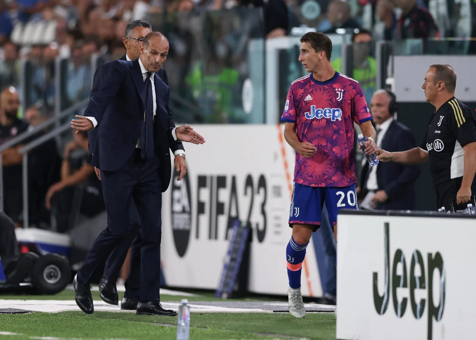 Allegri punge Miretti: “Non può sbagliare sempre davanti al portiere!”