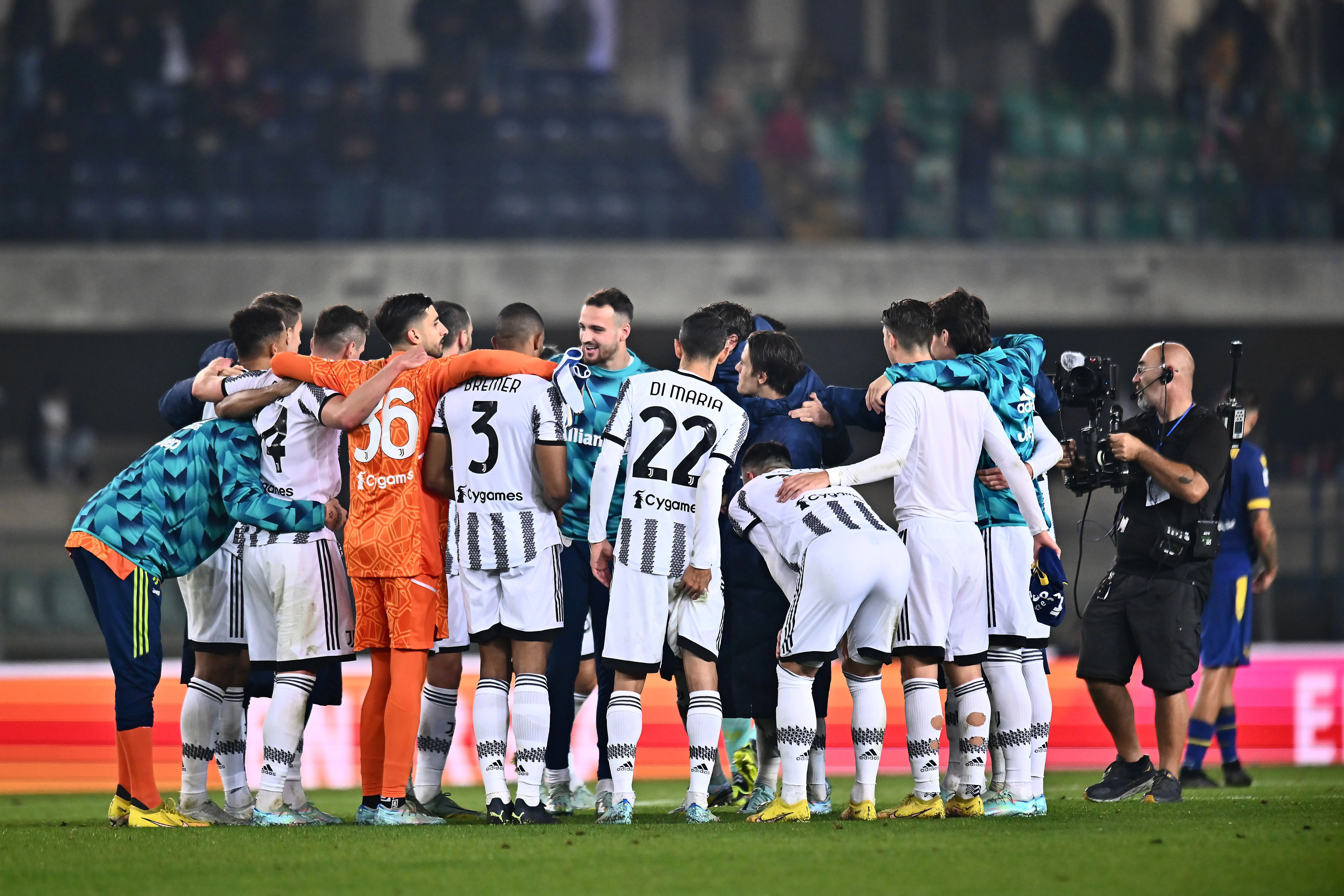 Calciomercato, la Juventus si muove per rinforzare la difesa, ma serve prima cedere: l’indiziato in uscita