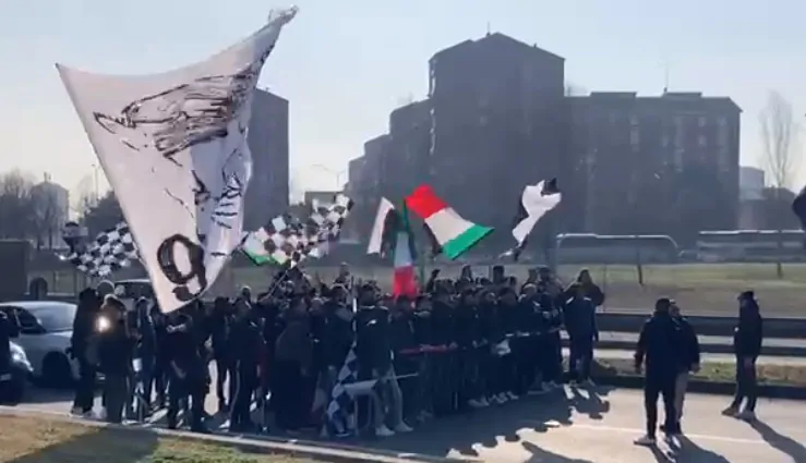 Juve-Monza ultras striscioni