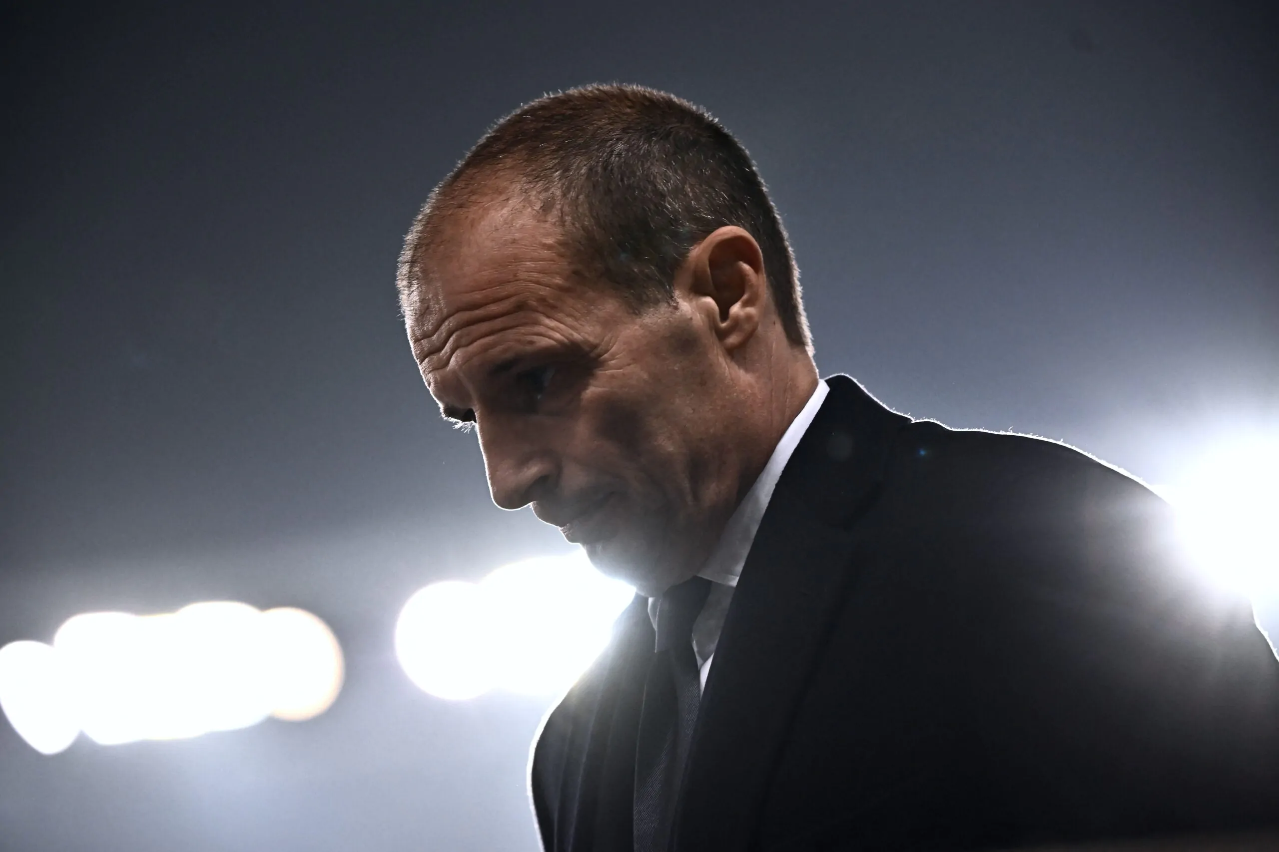 Napoli-Juventus, Allegri verso una scelta a sorpresa: le probabili formazioni