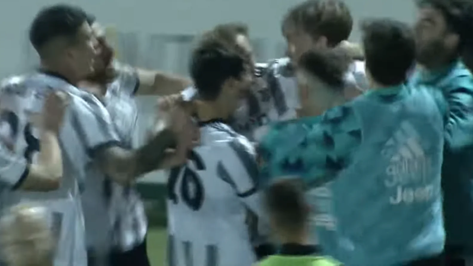 La Juventus si prepara a blindare il giovane talento: la notizia sul contratto