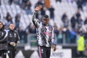 Pogba si riscalda prima di Juventus-Monza