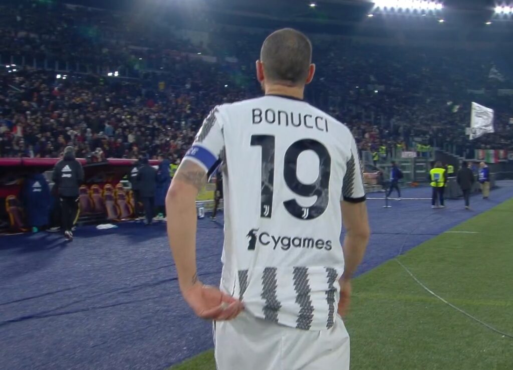 Bonucci in campo durante Roma-Juventus