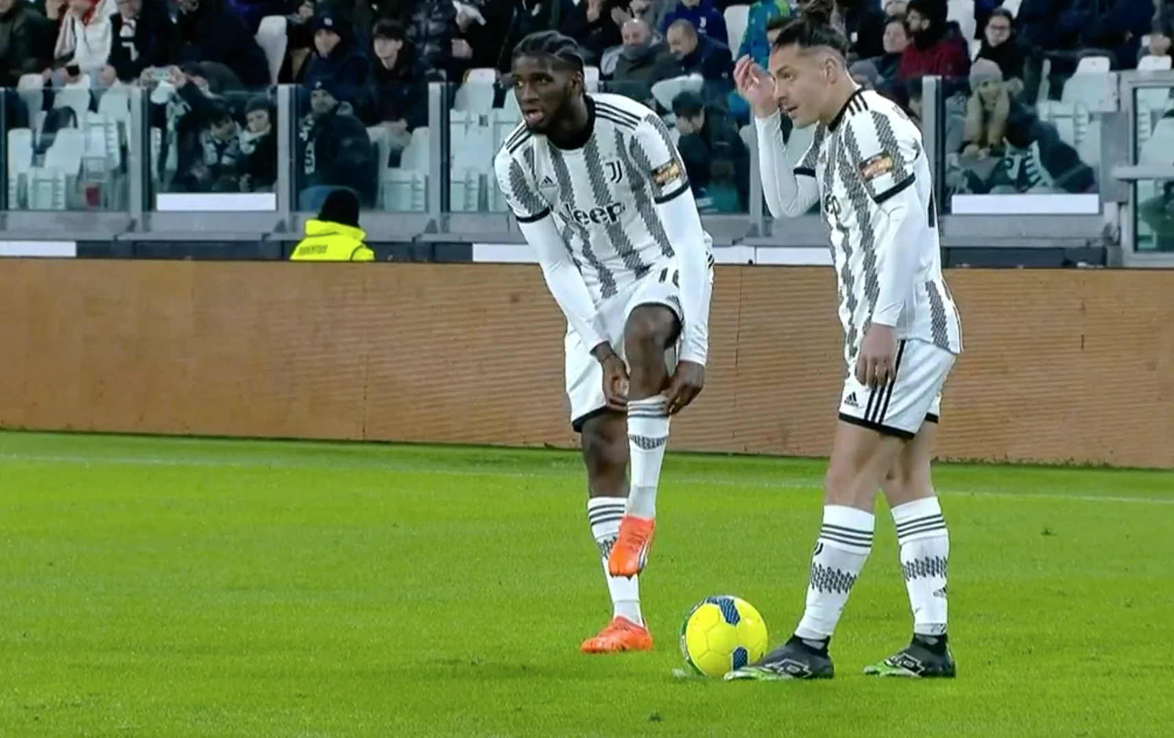 Iling Junior, sirene dalla Premier League per il giovane bianconero: il piano della Juventus