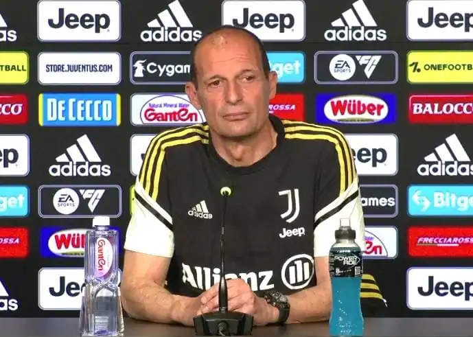 Sfogo di Allegri in conferenza: “Io non devo star qui a difendermi!”, poi il commento sul futuro