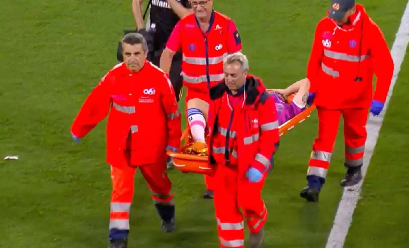 Siviglia-Juventus, grave infortunio per un bianconero: è uscito in barella