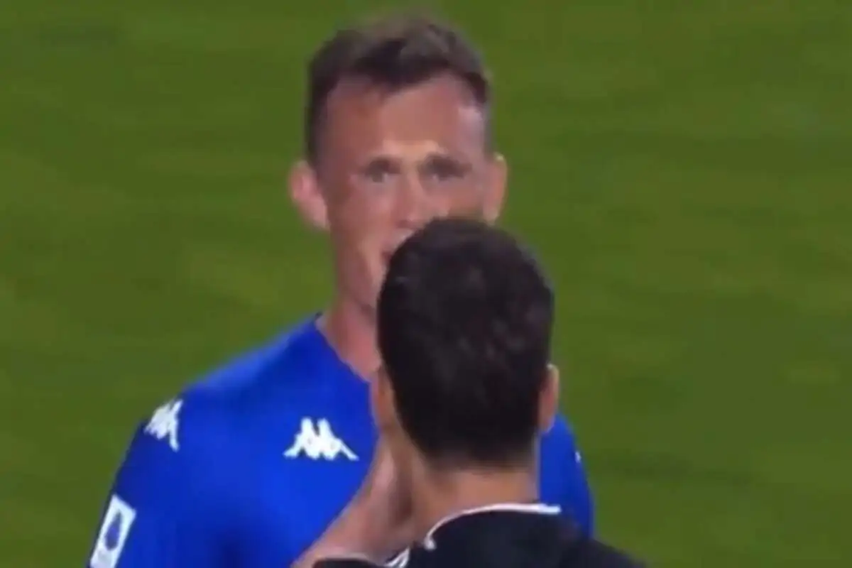 Henderson prende in giro Vlahovic? Il labiale fa scatenare i tifosi: la ricostruzione