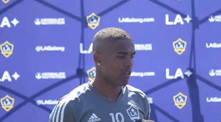 Guai per Douglas Costa, mandato d’arresto: rischia un anno di carcere