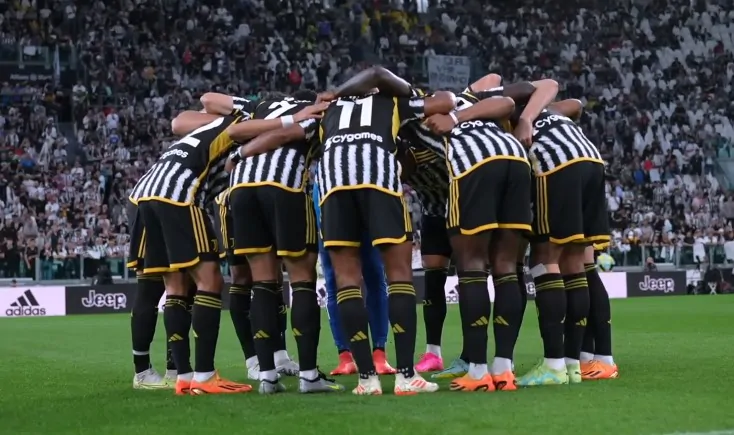 ULTIM’ORA – Problema muscolare durante Juventus-Milan: Allegri costretto al cambio